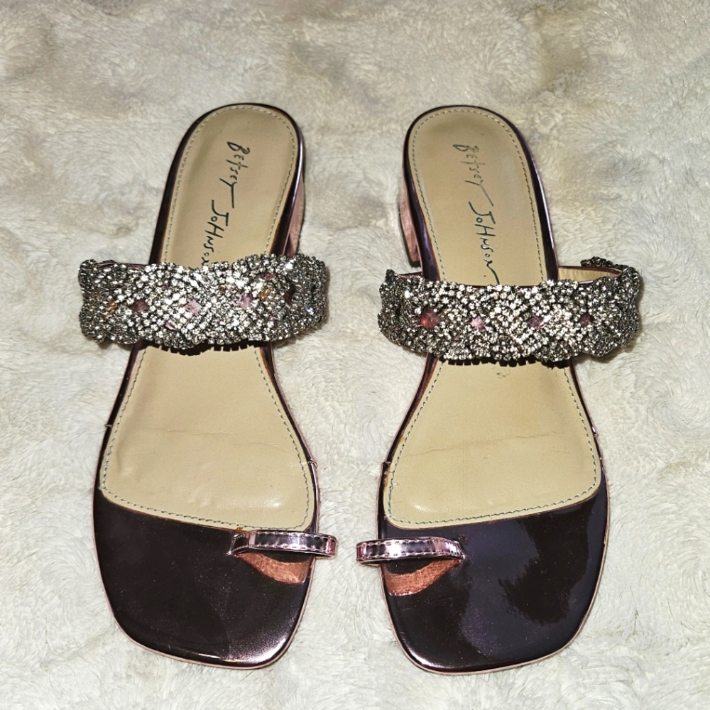 Betsey Johnson Slide With Rhinestone Detail, Sz 7, SO CUTE!!